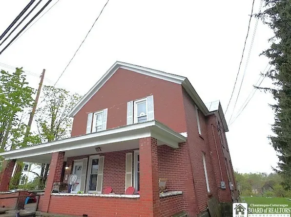 154 N Portage St, Westfield, NY 14787