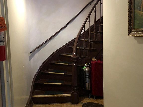 2nd image of 123 W Susquehanna Ave