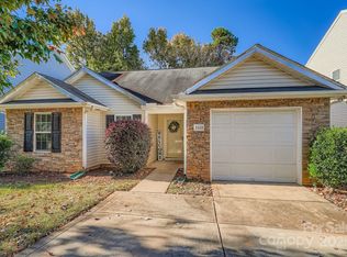 5320 Barley Ln, Charlotte, NC 28216