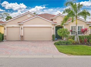 2852 Royal Gardens Ave, Fort Myers, FL 33916