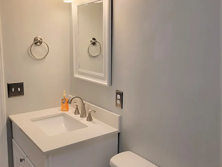 873 Oakmont Dr — Photo 16
