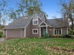 2455 Lake Ave, Crystal Lake, IL 60014