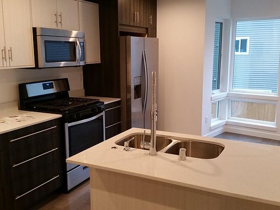 4th image of 7526 43rd Ave S #B
