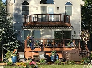 4470 Clifford Rd, Brighton, MI 48116