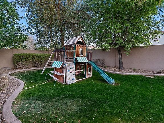 5th image of 2089 E Cedar Pl