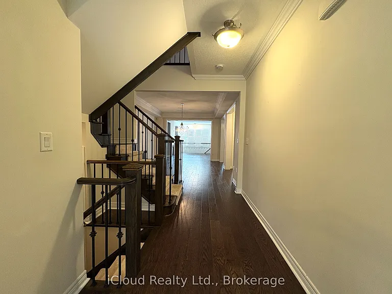 2466 Village Cmn — Photo 5