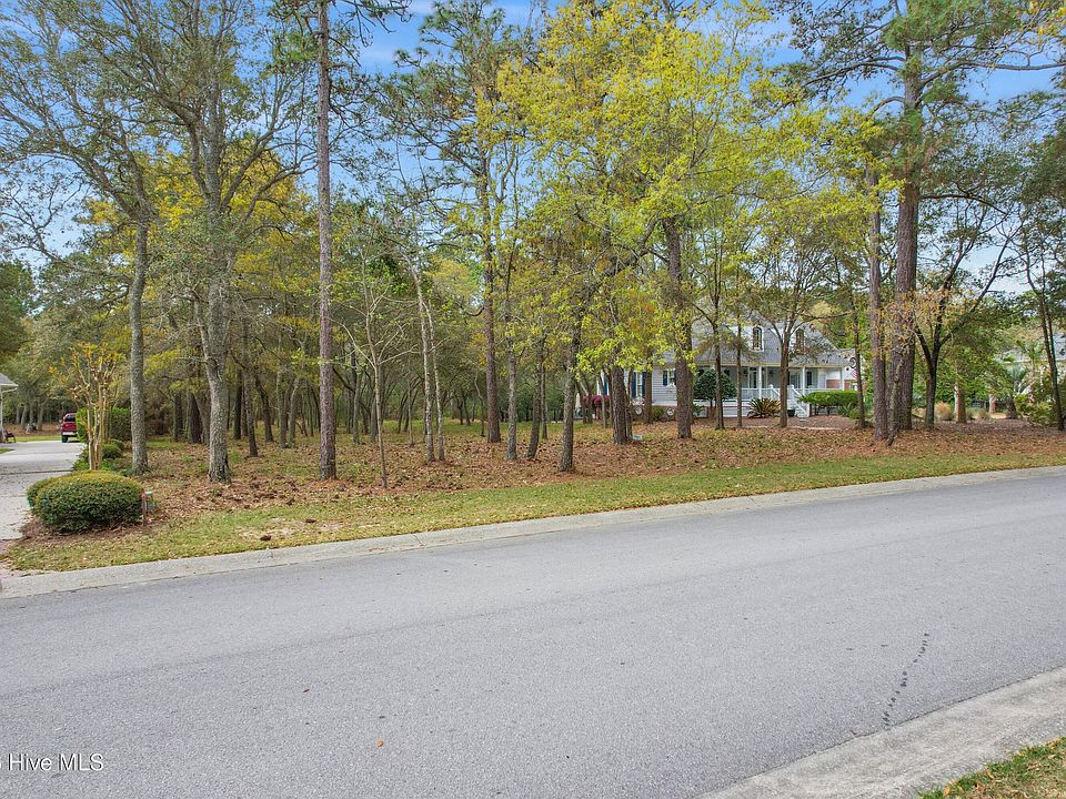 1st image of 583 Glenmora Avenue SW