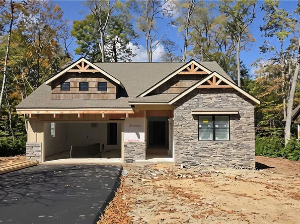 375 Linville River Drive, Banner Elk, NC 28604