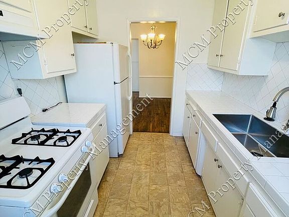 4th image of 341 N Hayworth Ave APT 6
