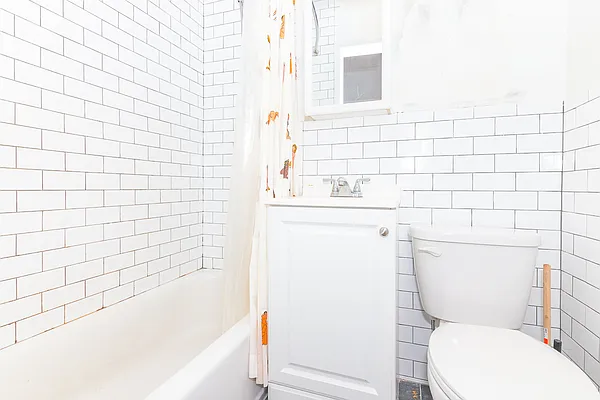 Rented by MySpaceNYC | media 34