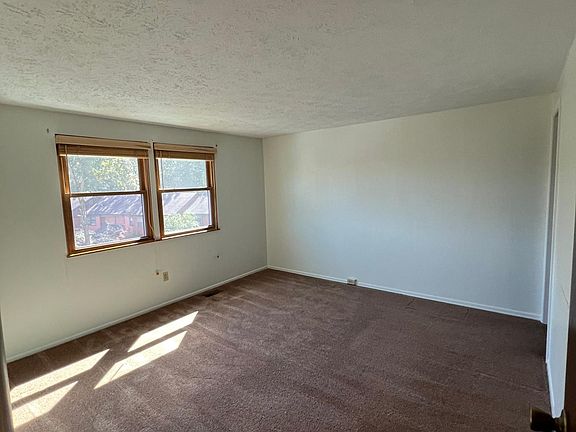 2nd image of 527 Hunting Creek Rd