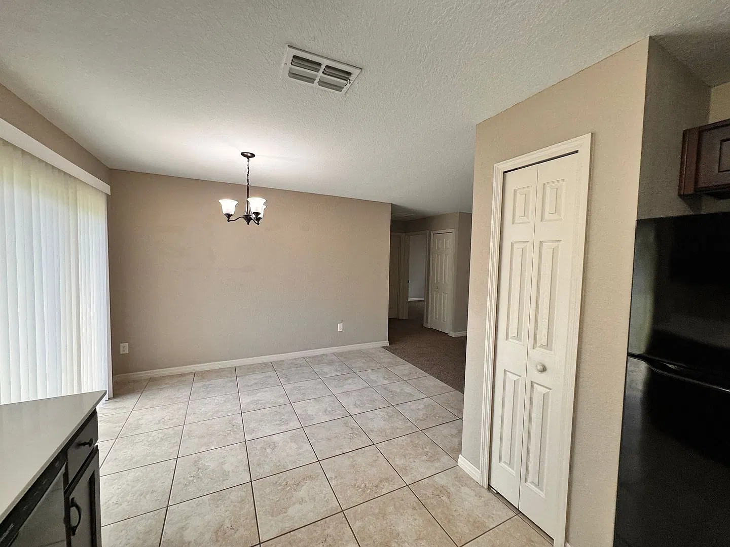 Incredible, 3 Bedroom, 2 Bathroom Home in Ocala!! — Photo 3