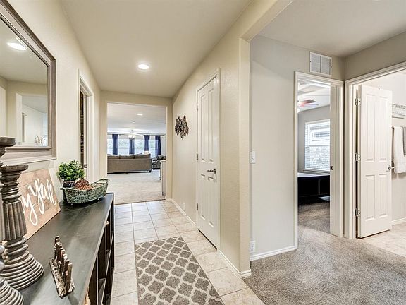 5th image of 15928 Avenel Way