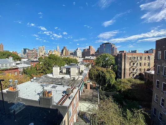 Rented by J PRESTON AND ASSOCIATES INC | media 8