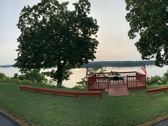 Wide View of the entire lake frontage.