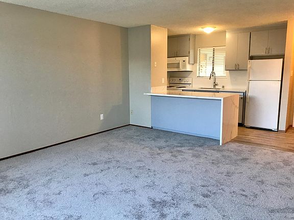 5th image of 131 Santa Maria Ave APT 9