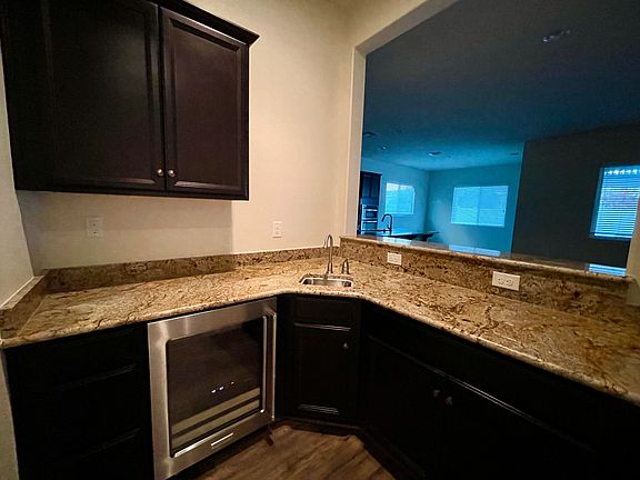 5th image of 1674 Chestnut Hill Dr