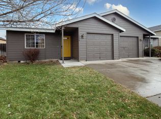 1536 NE 7th St, Redmond, OR 97756