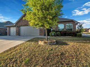 7321 Lake Rock Dr, Fort Worth, TX 76179
