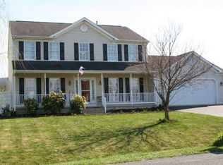 18 Tomahawk Ct, Stuarts Draft, VA 24477