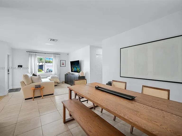 8780 SW 200th Ter — Photo 17