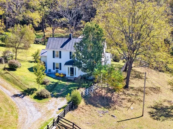 3832 Old Greenville Rd, Staunton, VA 24401