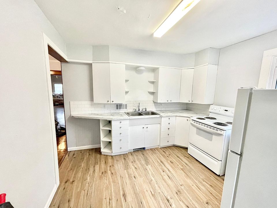 1st image of 816 W Shiawassee St #1