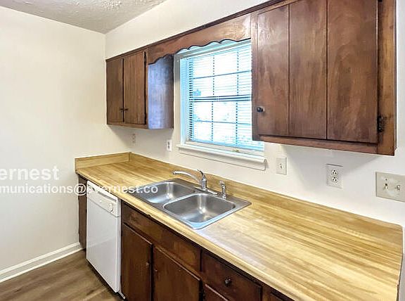 5th image of 5243 Donlyn Dr #A