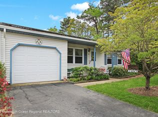 28 Westport Dr, Manchester Township, NJ