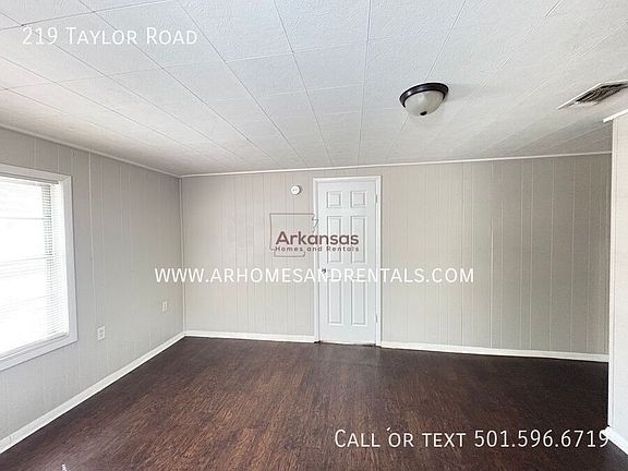 3rd image of 219 Taylor Rd