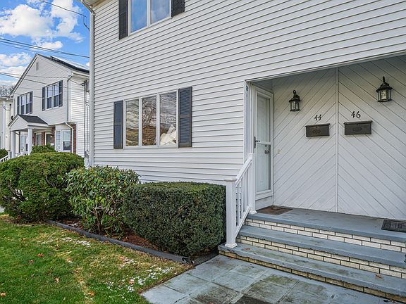3rd image of 44 Nellie St #44