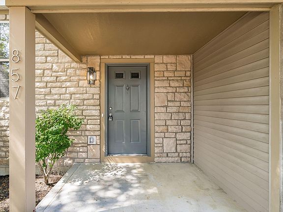 5th image of 857 Bledsoe Dr