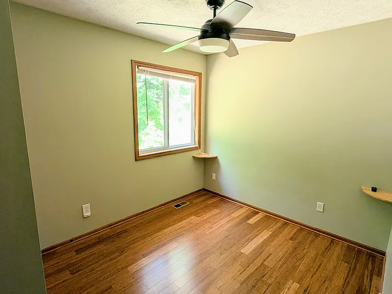 Upstairs bedroom #2