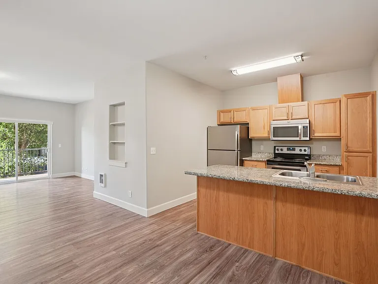 Aspen Grove Apartments — Photo 36