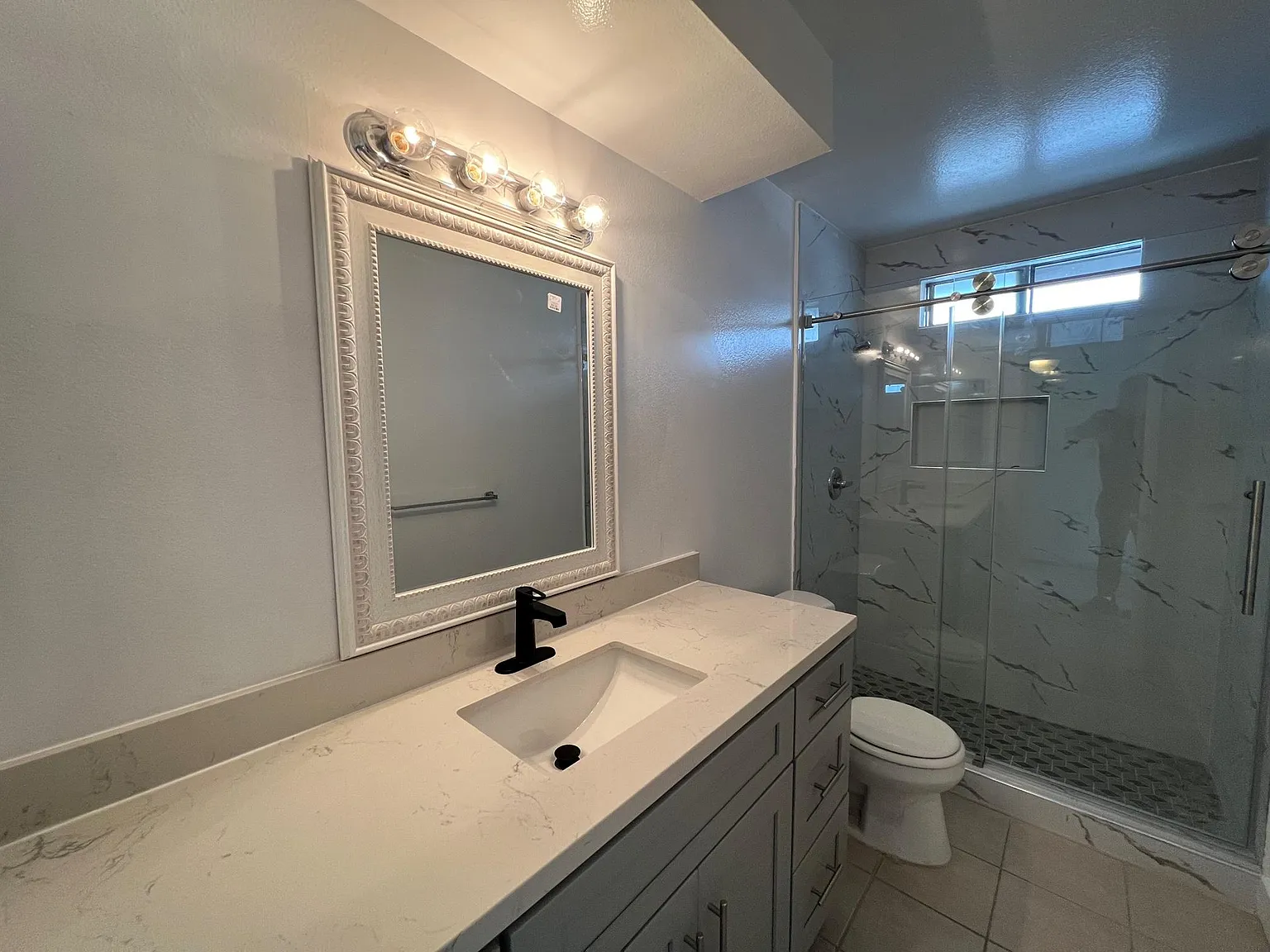 2 bed, 1000 sqft, $2,680 — Photo 2