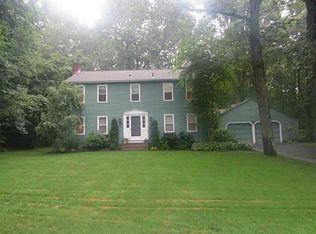 60 Big Oak Dr, North Kingstown, RI 02852