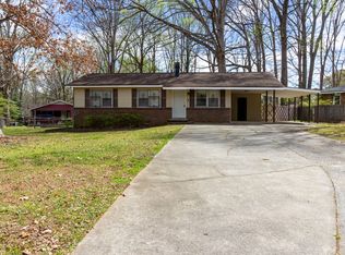 5970 Moss Dr, Forest Park, GA 30297
