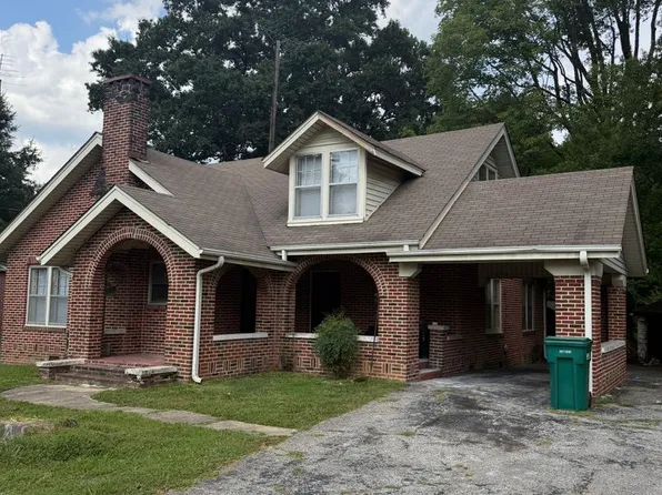 1820 S Highland Ave, Jackson, TN 38301