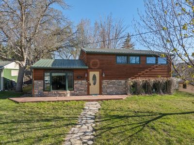 413 13th Ave NE, Minot, ND, 58703