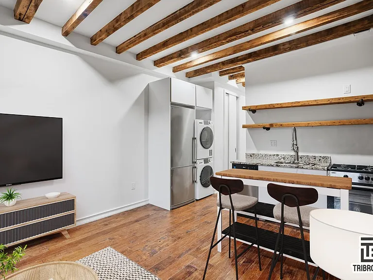 47 Market St #1 — Photo 1
