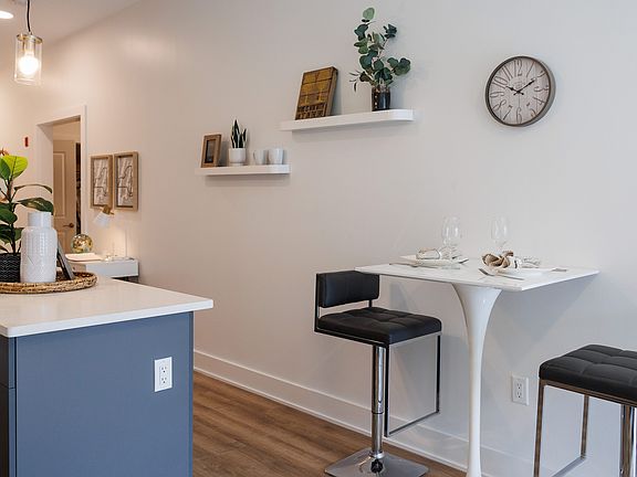 2nd image of 373 Communipaw Ave #202