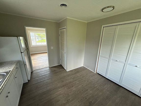4th image of 31 Wycliffe Rd