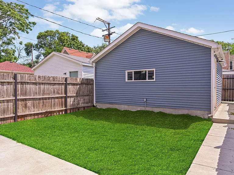 6547 S Langley Ave — Photo 23