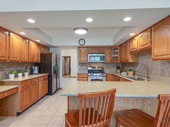 4th image of 204 Linden Rd S