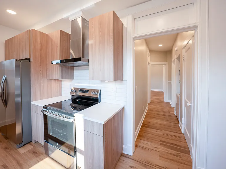 1458 W Foster Ave #1 — Photo 5