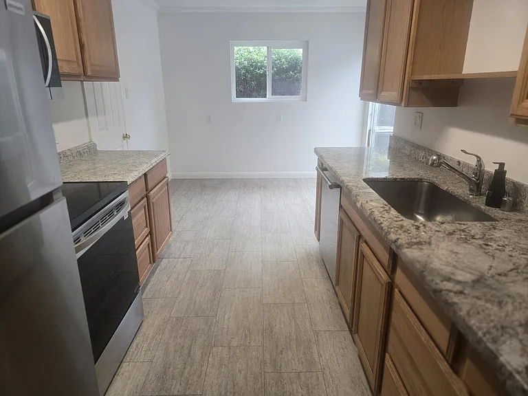 847 Palma St — Photo 4