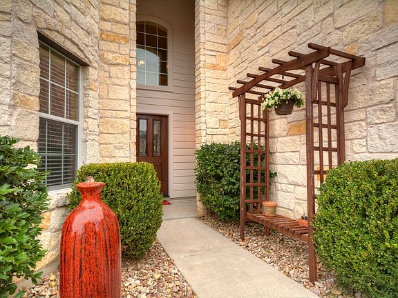 3rd image of 132 Hoot Owl Ln N