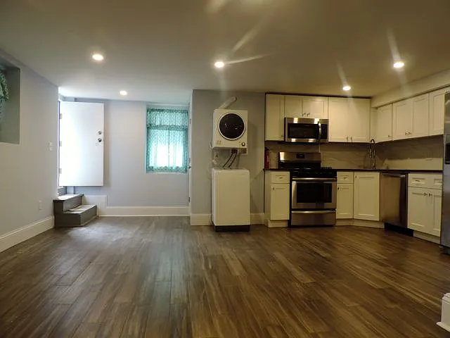 Studio, 1.0 bath, 450 sqft, $2,600 — Photo 4