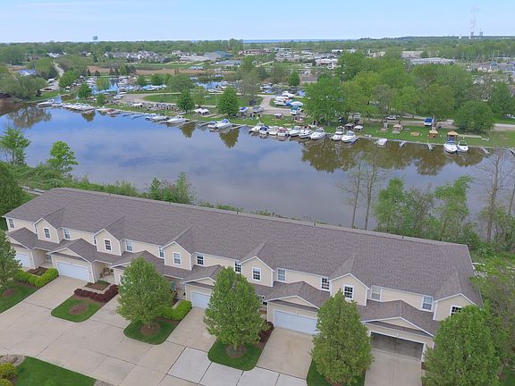 5th image of 75 Grand Harbor Dr #11