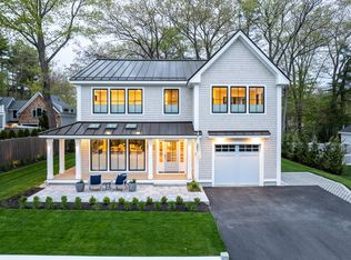 35 Underwood Rd, Falmouth, ME 04105